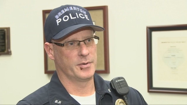 Good Samaritan helps Bremerton police officer under attack - KIRO Seattle