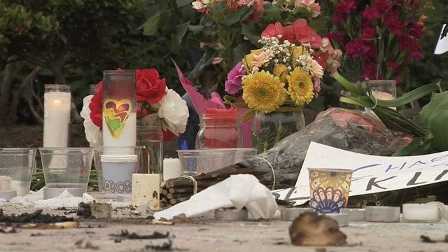 경찰 총에 숨진 샬리나 라일즈(Charlena Lyles) 추모하는 행렬에 수백명 모여..