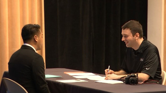 지금 시애틀에서 구직중이라면 새로운 시애틀 호텔 직원 모집중