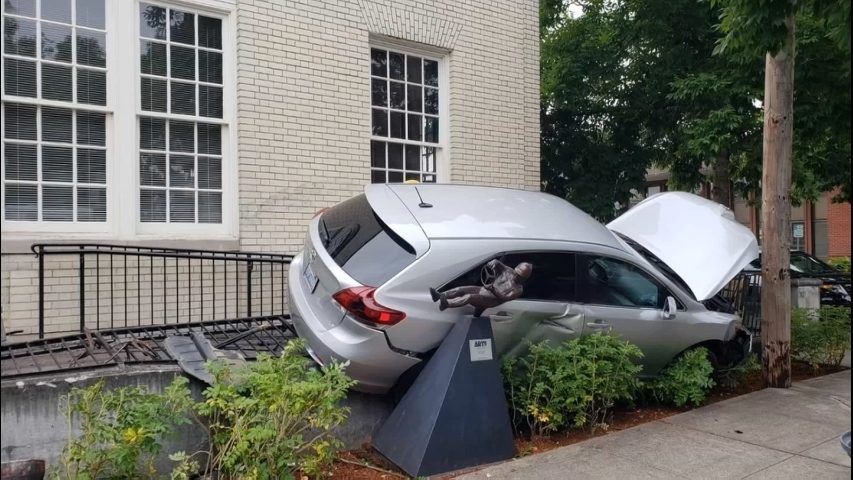 Car Crashes Into Puyallup Post Office Kiro Tv