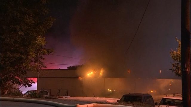 Large Fire Burns Businesses At Kirkland Strip Mall Kiro Tv Large Fire Burns Businesses At Kirkland Strip Mall Kiro Tv